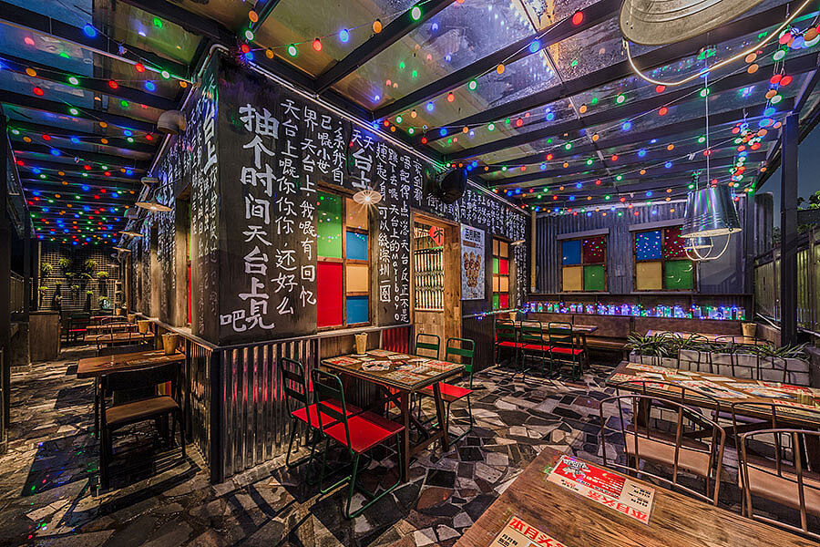 鄭州天臺上見燒烤店裝修公司設(shè)計(jì)案例
